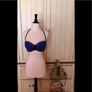 🌴Victoria’s Secret swim top🌴
